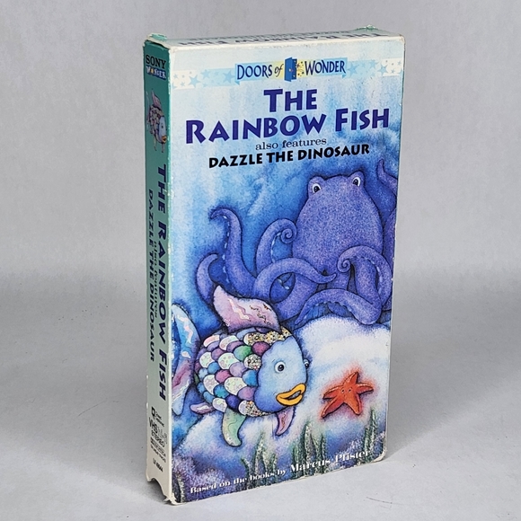 The Rainbow Fish Also Features Dazzle The Dinosaur VHS 1997 Marcus Pfister - Picture 1 of 3